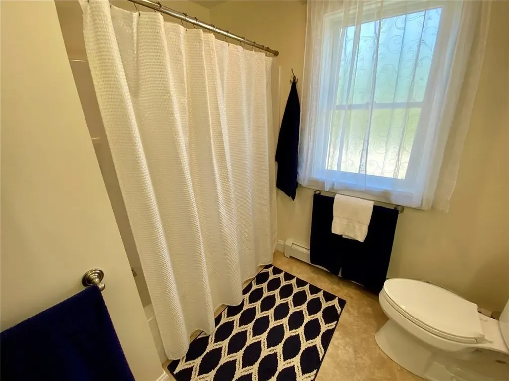 116 Renfrew Avenue Middletown RI 02842