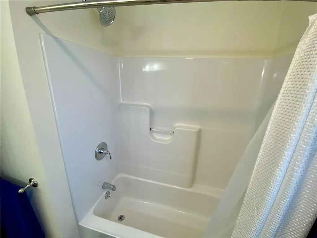 116 Renfrew Avenue Middletown RI 02842