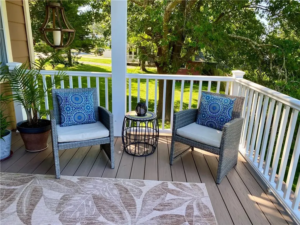 116 Renfrew Avenue Middletown RI 02842