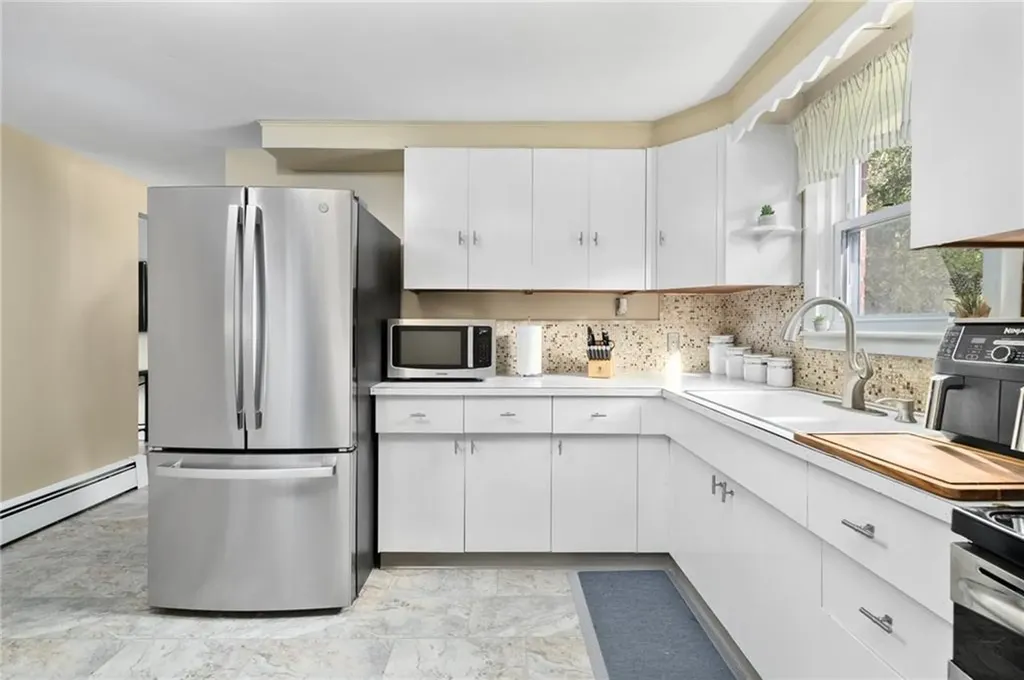 65 Central Avenue Warren RI 02885