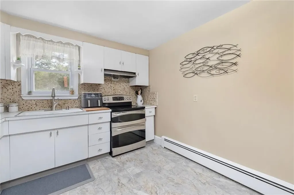 65 Central Avenue Warren RI 02885