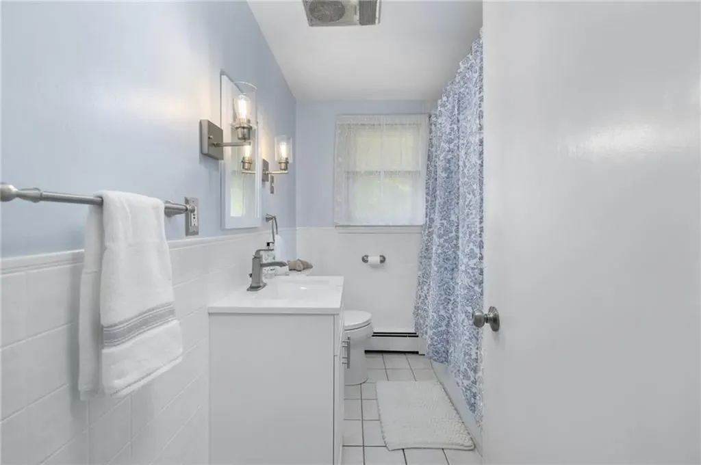65 Central Avenue Warren RI 02885