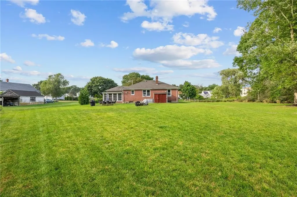 65 Central Avenue Warren RI 02885