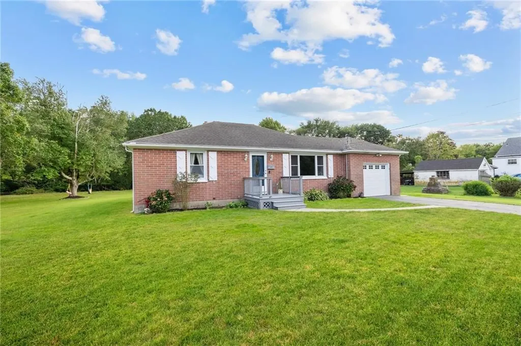 65 Central Avenue Warren RI 02885