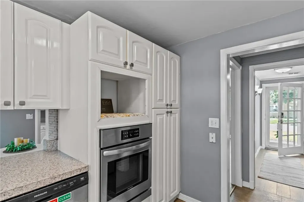 27 Metropolitan Drive Warwick RI 02886