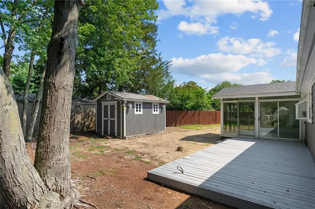 27 Metropolitan Drive Warwick RI 02886