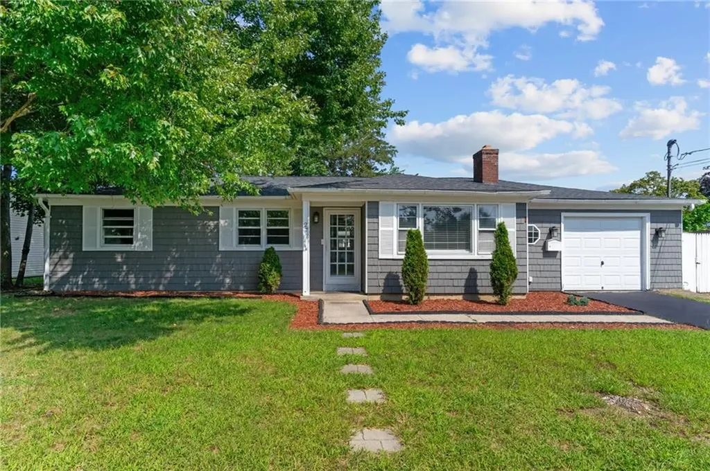 27 Metropolitan Drive Warwick RI 02886