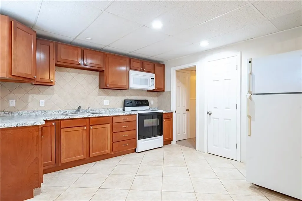 925 Cottage Street Pawtucket RI 02861
