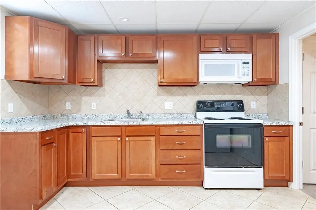 925 Cottage Street Pawtucket RI 02861