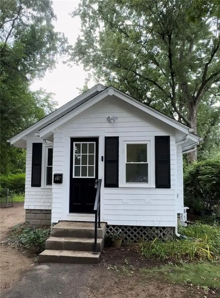 59 Arthur Street Warwick RI 02888
