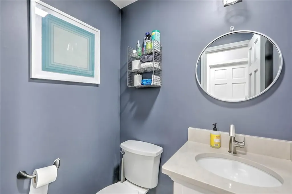 5 Meadow Circle Barrington RI 02806