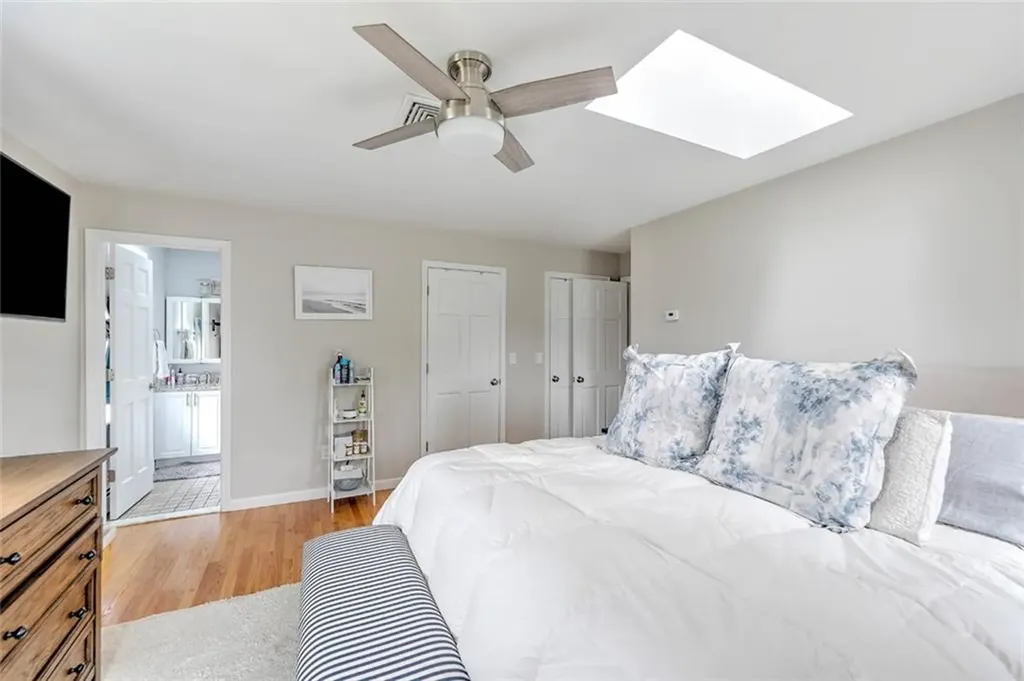 5 Meadow Circle Barrington RI 02806