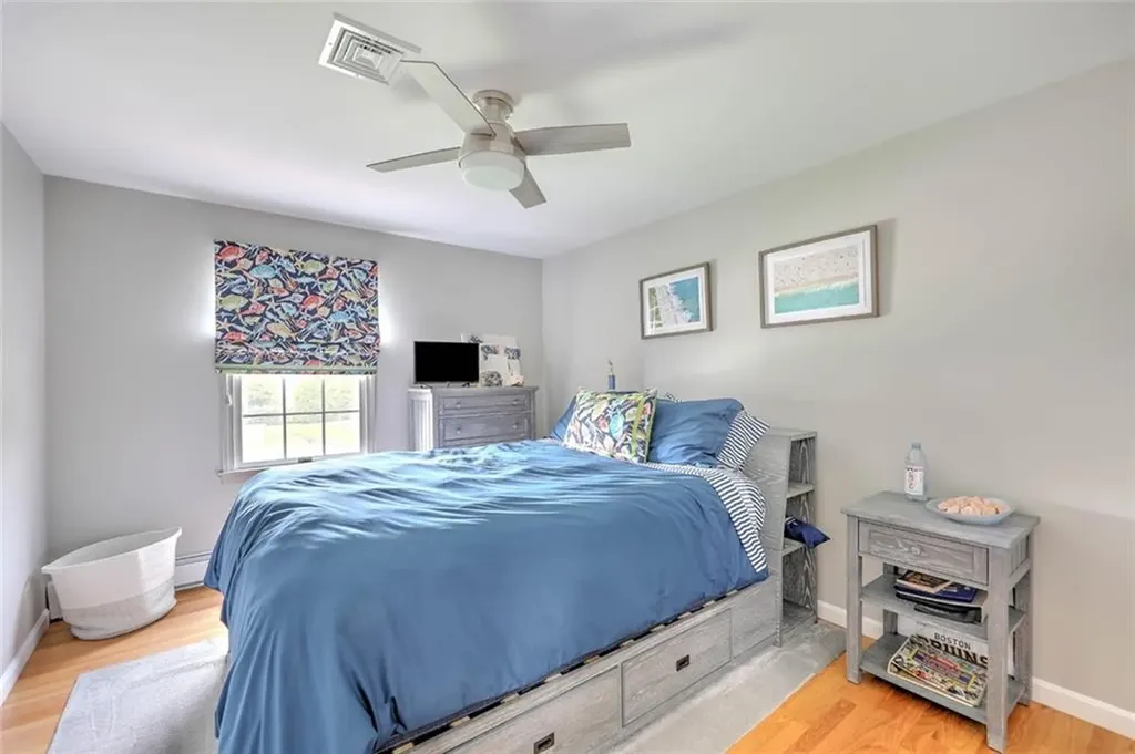 5 Meadow Circle Barrington RI 02806