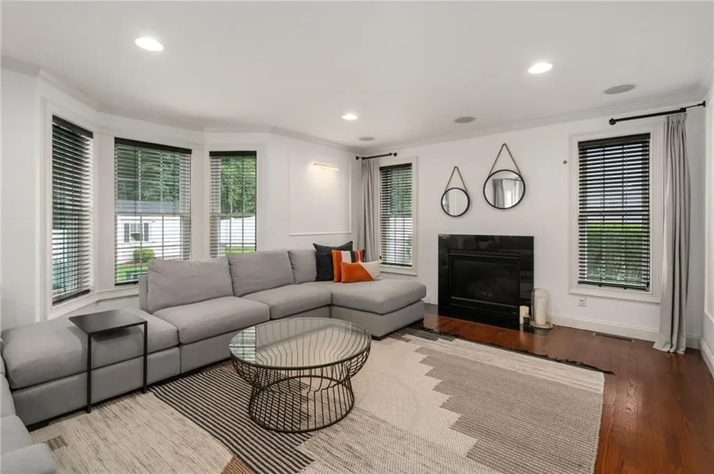14 Sables Way Lincoln RI 02865
