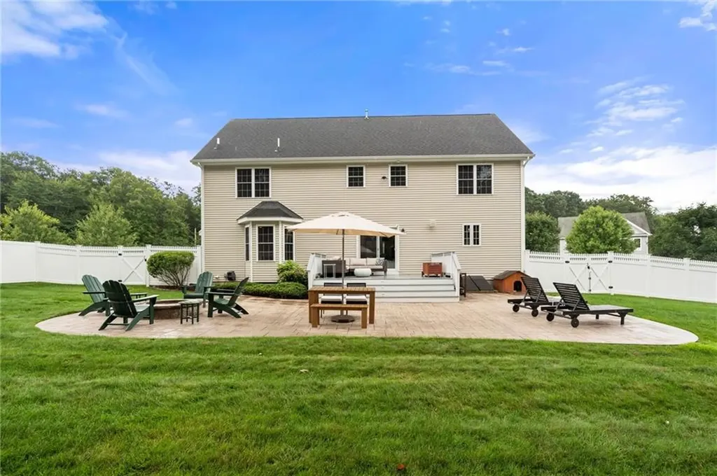 14 Sables Way Lincoln RI 02865