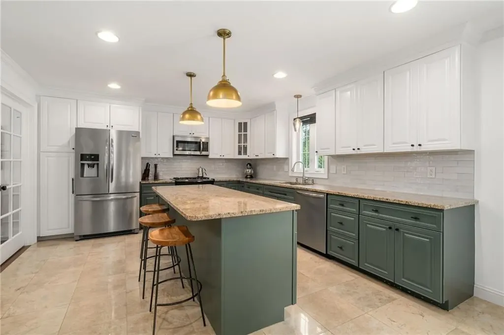 14 Sables Way Lincoln RI 02865