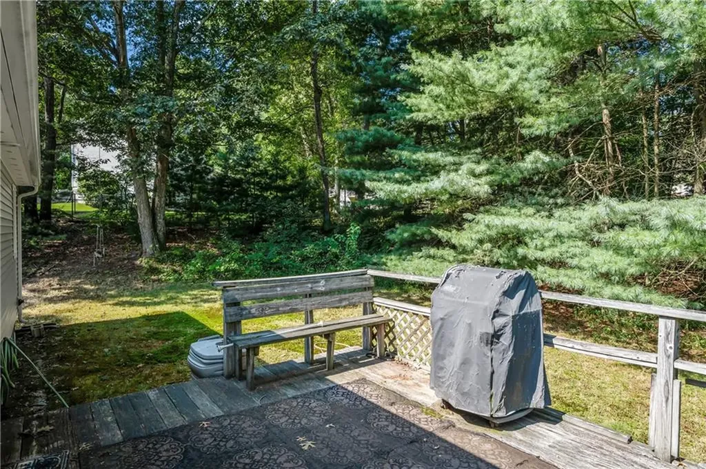 19 Hill Top Drive Johnston RI 02919