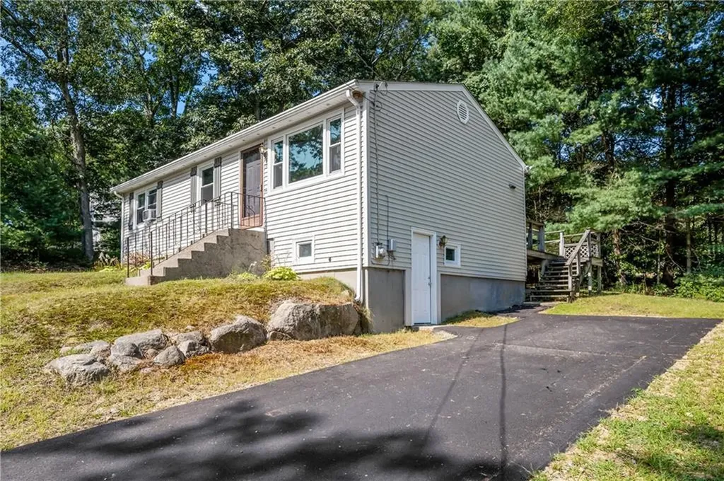 19 Hill Top Drive Johnston RI 02919