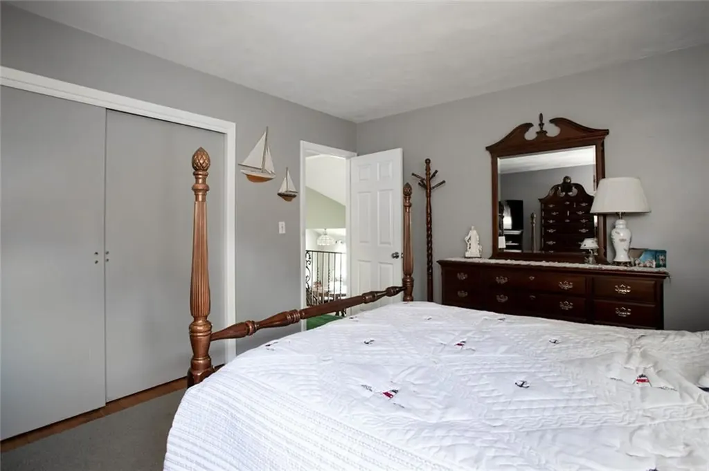 84 Coggeshall Avenue Newport RI 02840