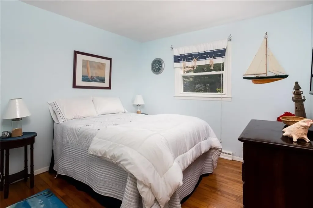84 Coggeshall Avenue Newport RI 02840