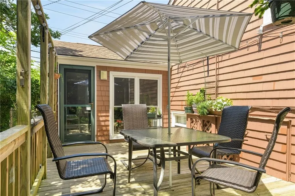 84 Coggeshall Avenue Newport RI 02840