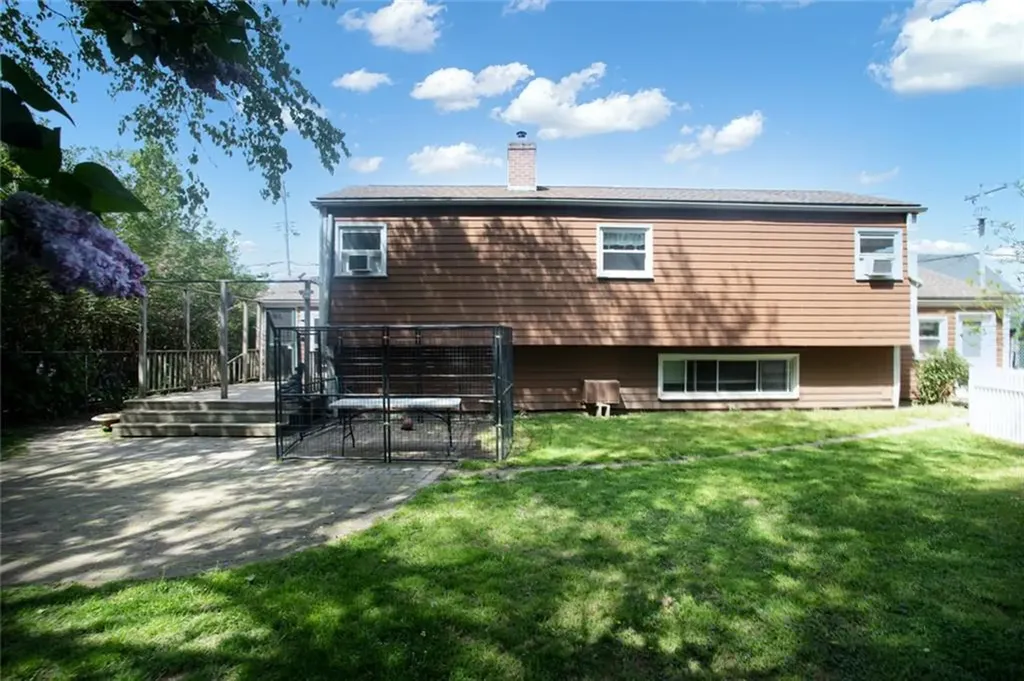 84 Coggeshall Avenue Newport RI 02840