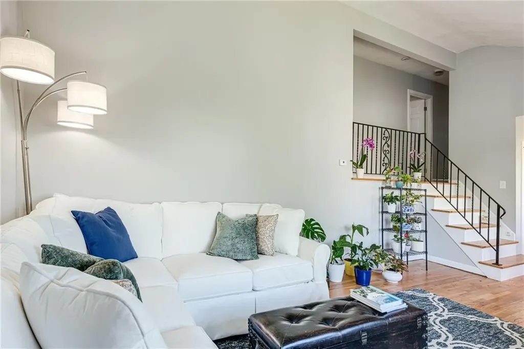 84 Coggeshall Avenue Newport RI 02840