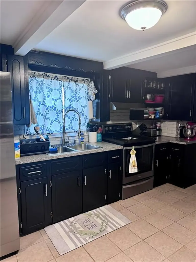 6 Lavoie Court West Warwick RI 02893