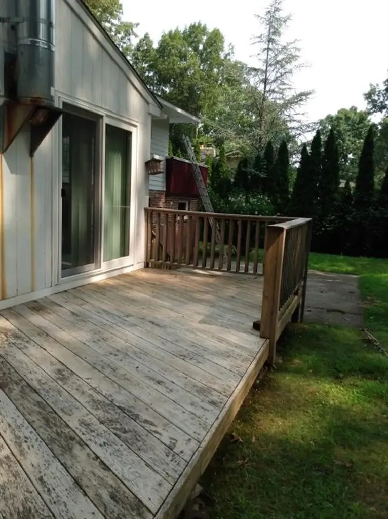 35 Rowe Drive Cranston RI 02921
