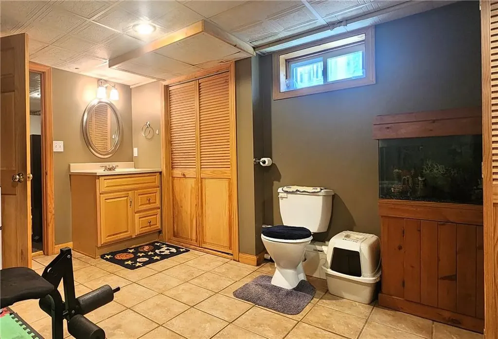 39 Hambly Road Tiverton RI 02878