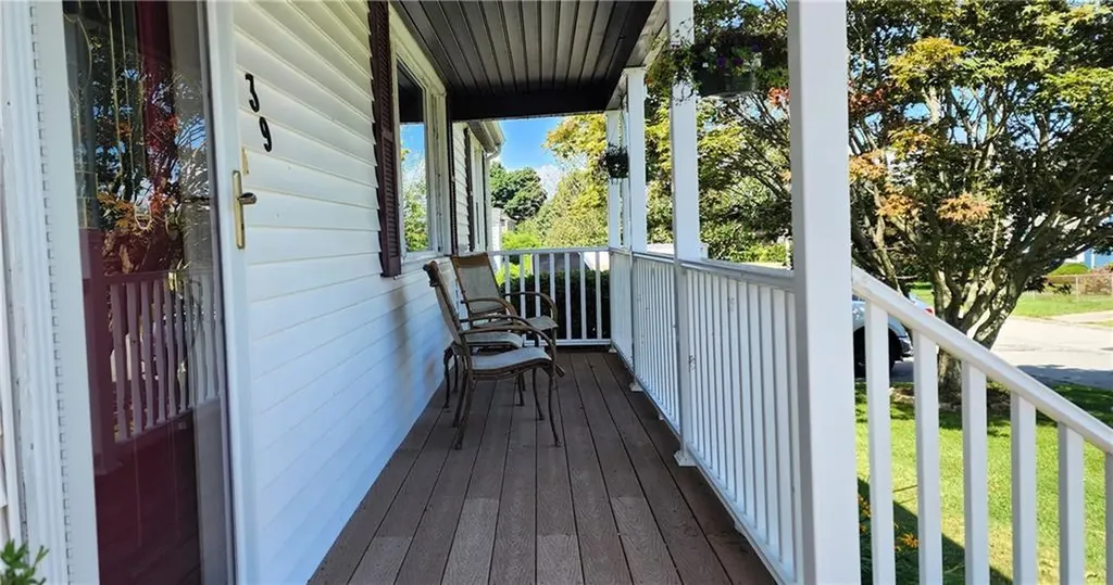 39 Hambly Road Tiverton RI 02878