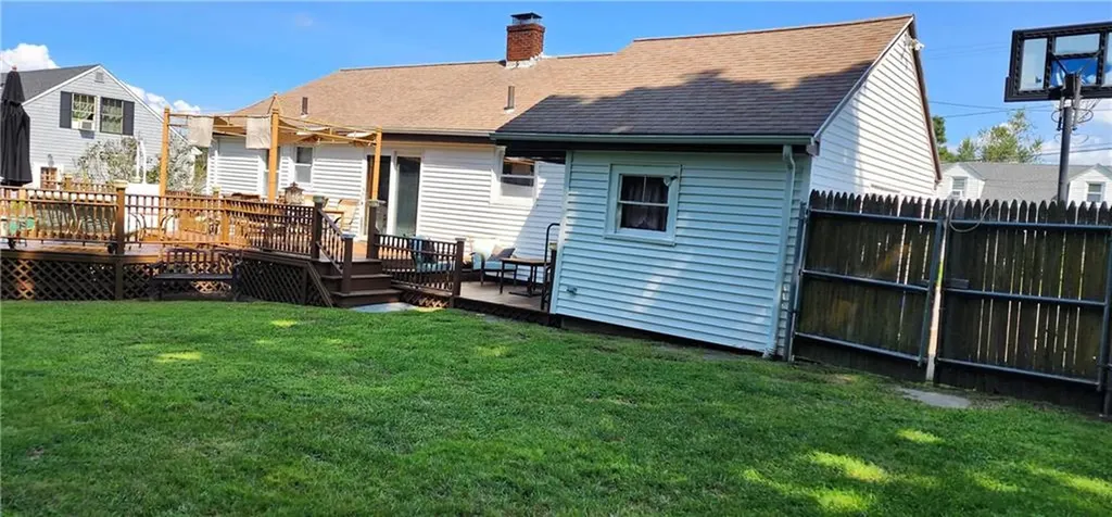 39 Hambly Road Tiverton RI 02878