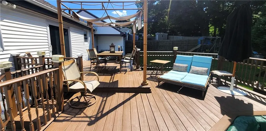 39 Hambly Road Tiverton RI 02878
