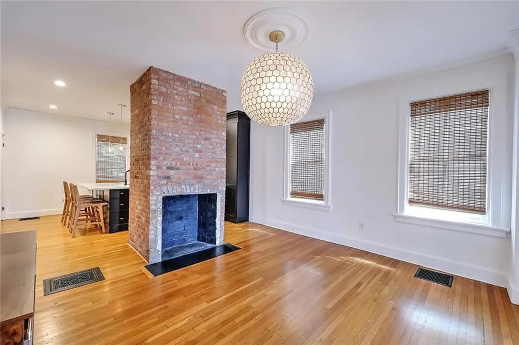 48 Bainbridge Avenue Providence RI 02909