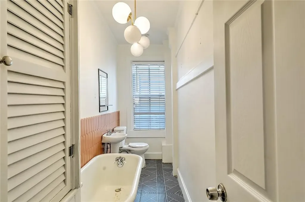 48 Bainbridge Avenue Providence RI 02909