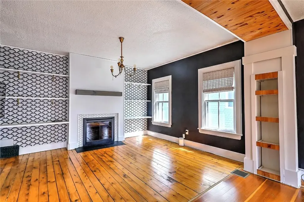 48 Bainbridge Avenue Providence RI 02909