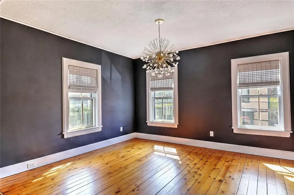 48 Bainbridge Avenue Providence RI 02909