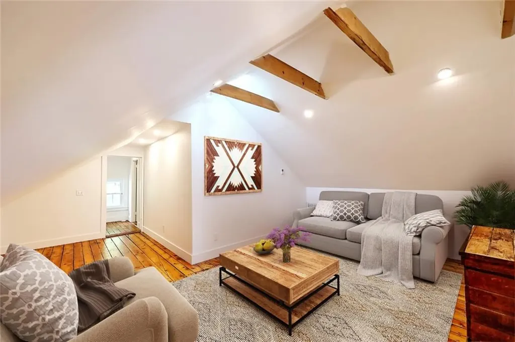 48 Bainbridge Avenue Providence RI 02909