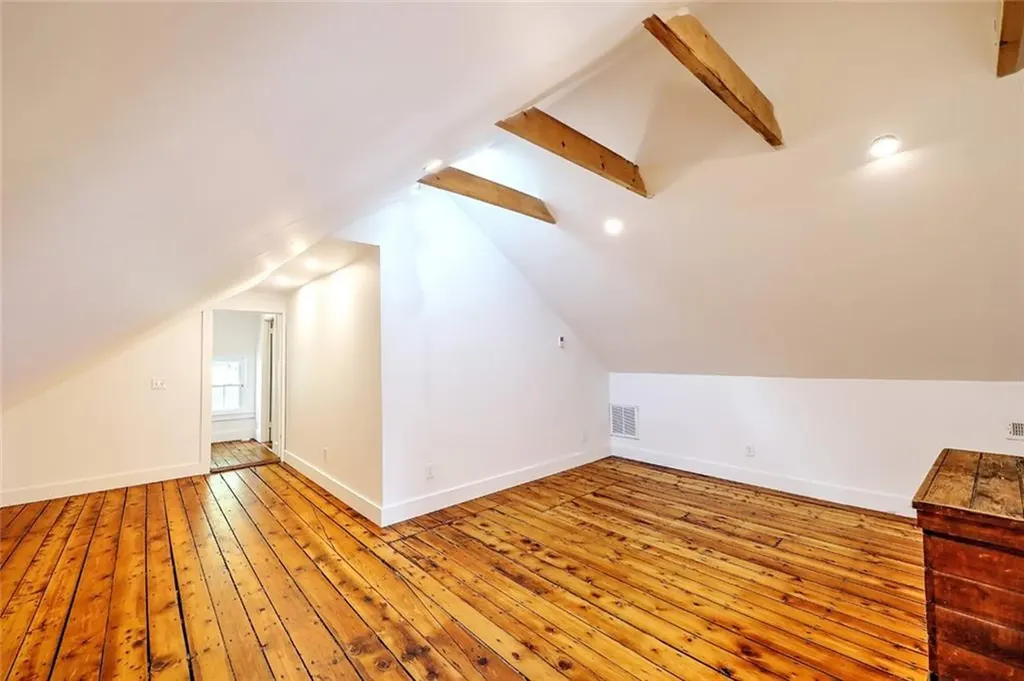 48 Bainbridge Avenue Providence RI 02909