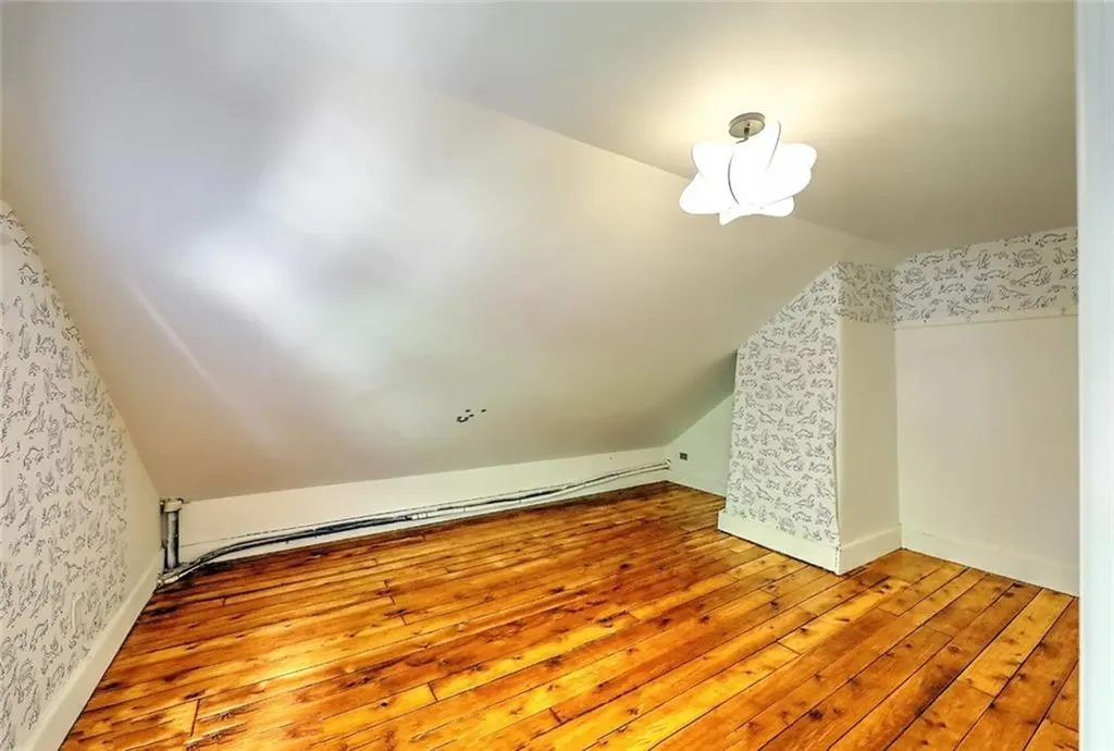 48 Bainbridge Avenue Providence RI 02909