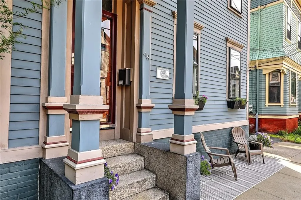 48 Bainbridge Avenue Providence RI 02909