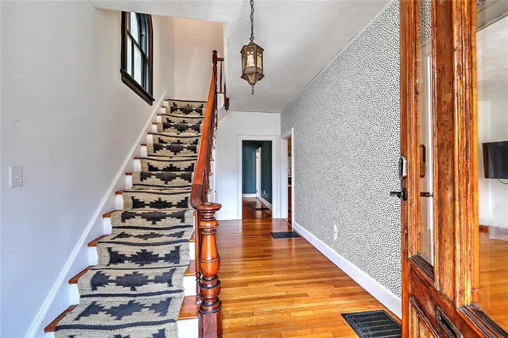 48 Bainbridge Avenue Providence RI 02909