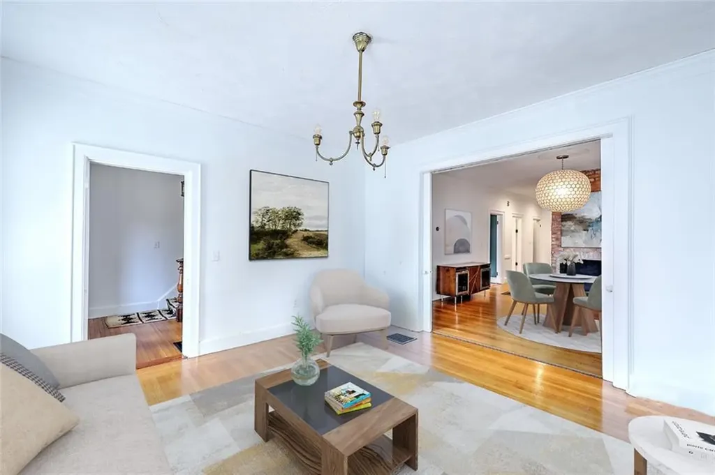 48 Bainbridge Avenue Providence RI 02909