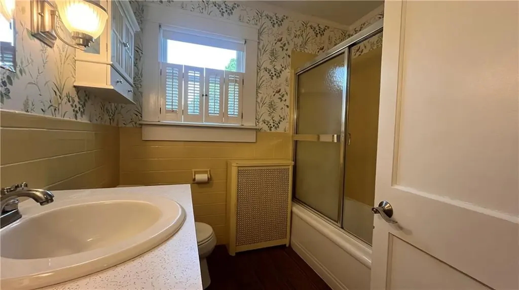 182 Wolcott Avenue Middletown RI 02842