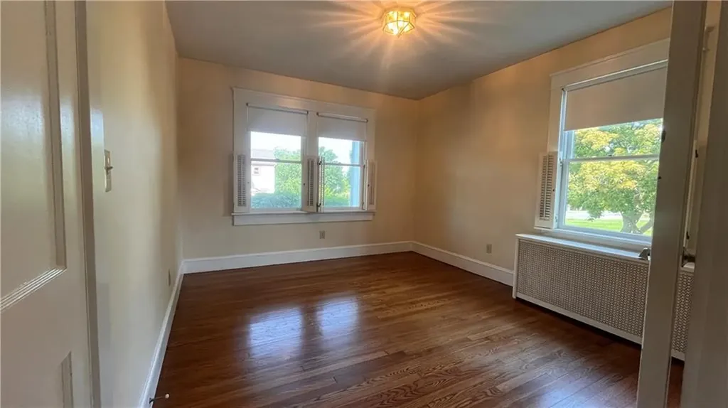 182 Wolcott Avenue Middletown RI 02842