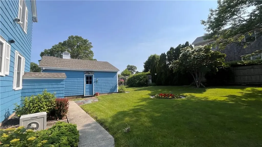 182 Wolcott Avenue Middletown RI 02842