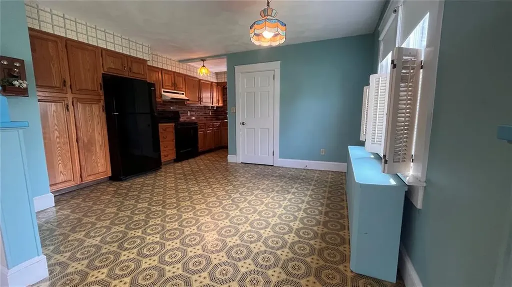 182 Wolcott Avenue Middletown RI 02842