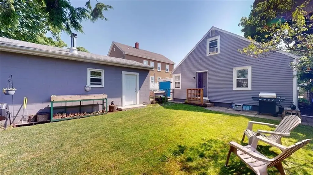 68 Perrin Avenue Pawtucket RI 02861