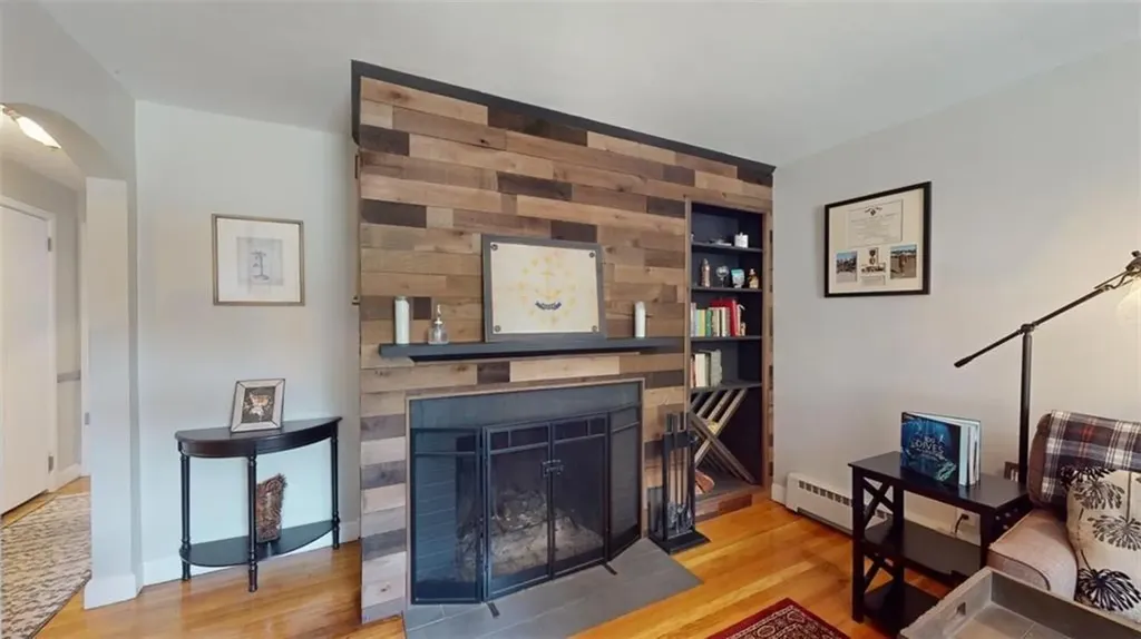 68 Perrin Avenue Pawtucket RI 02861