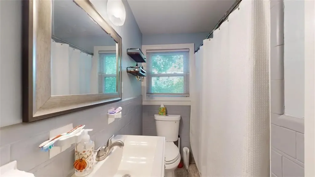 68 Perrin Avenue Pawtucket RI 02861